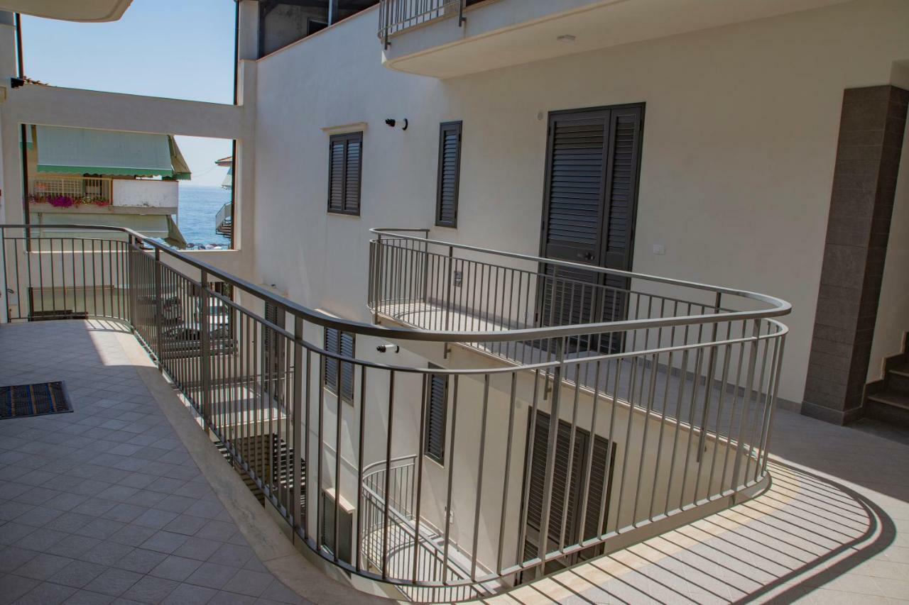 Case Vacanze Blue Sea Mascali Exterior photo